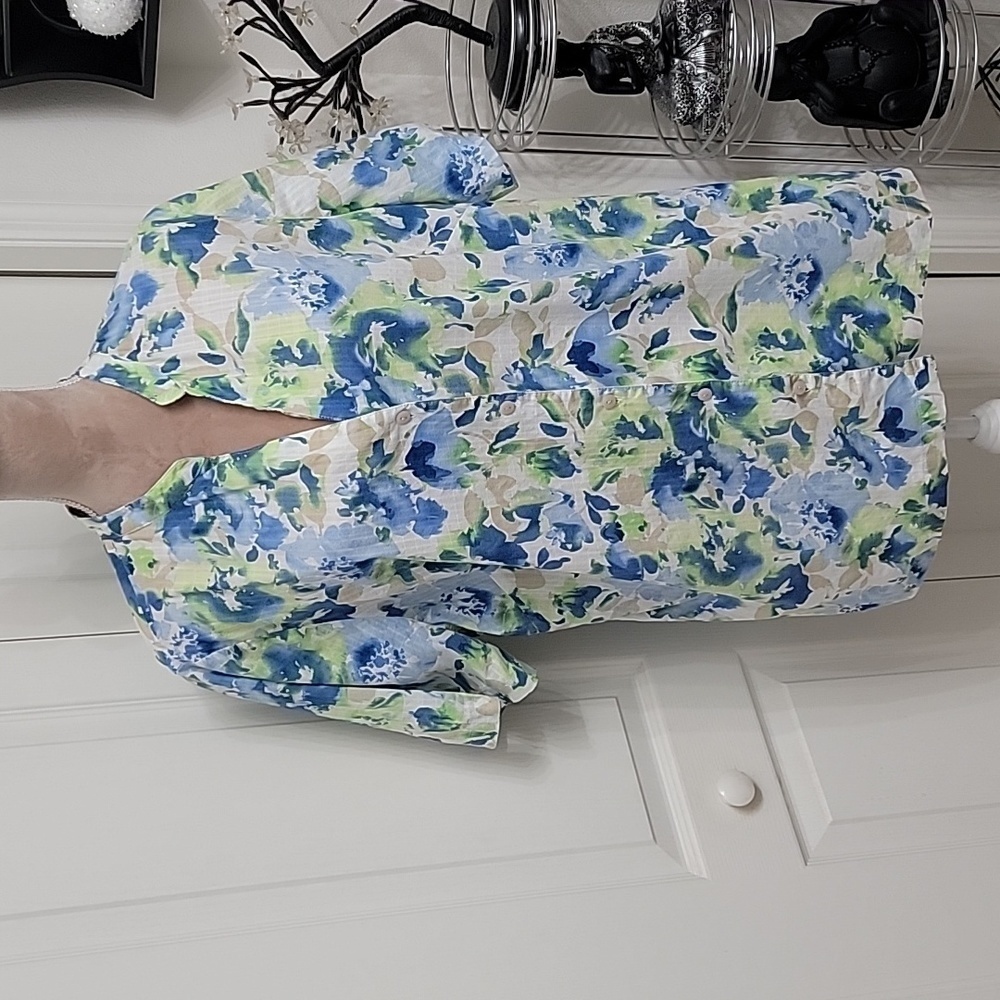 ALIA, Watercolor Floral Button Down Short Sleeve Shirt, NO SIZE TAG